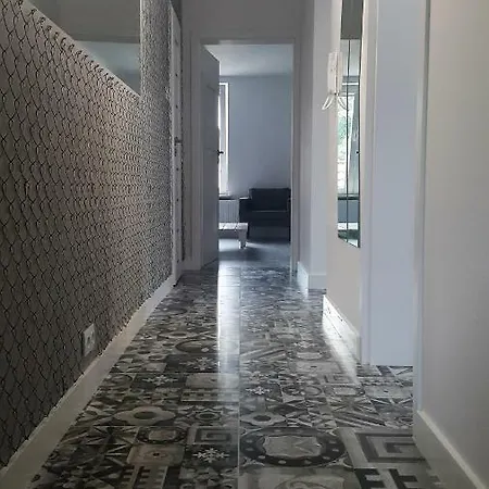Apartment 4 *